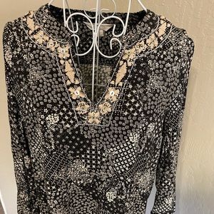 Magnolia Grace Black and Tan embellished 3/4 sleeve pop over top NWOT